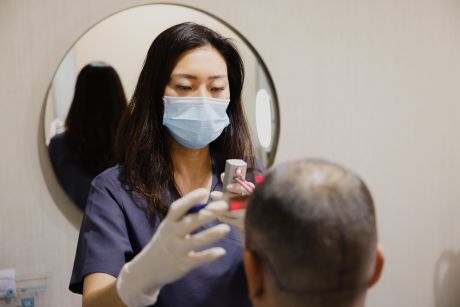 ¿Es necesario rapar el pelo para realizar un trasplante capilar?